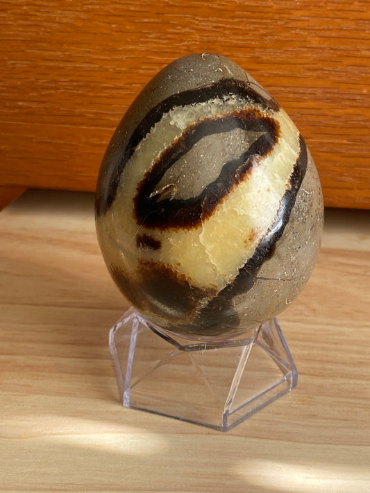 2.5 inch sectarian egg